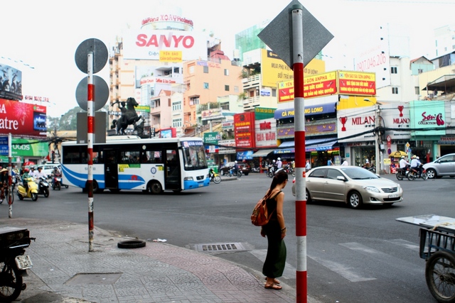 Переход улицы в Сай Гоне